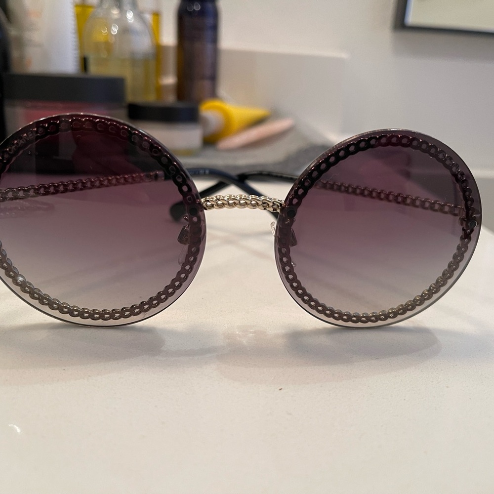 Chanel round sunglasses with chain